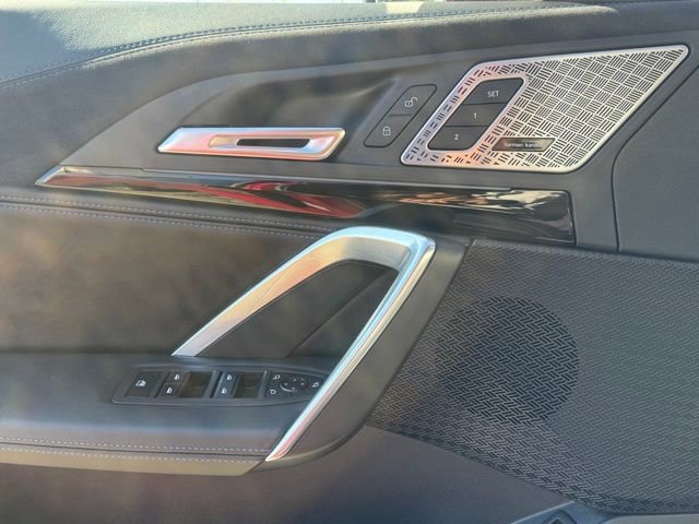 Certified 2025 BMW X2 xDrive28i w/ Premium Package image 9