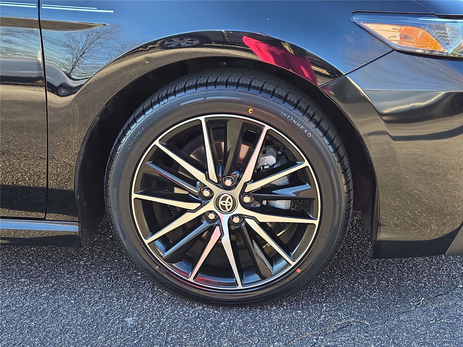 Used 2024 Toyota Camry SE w/ Cold Weather Package video 4