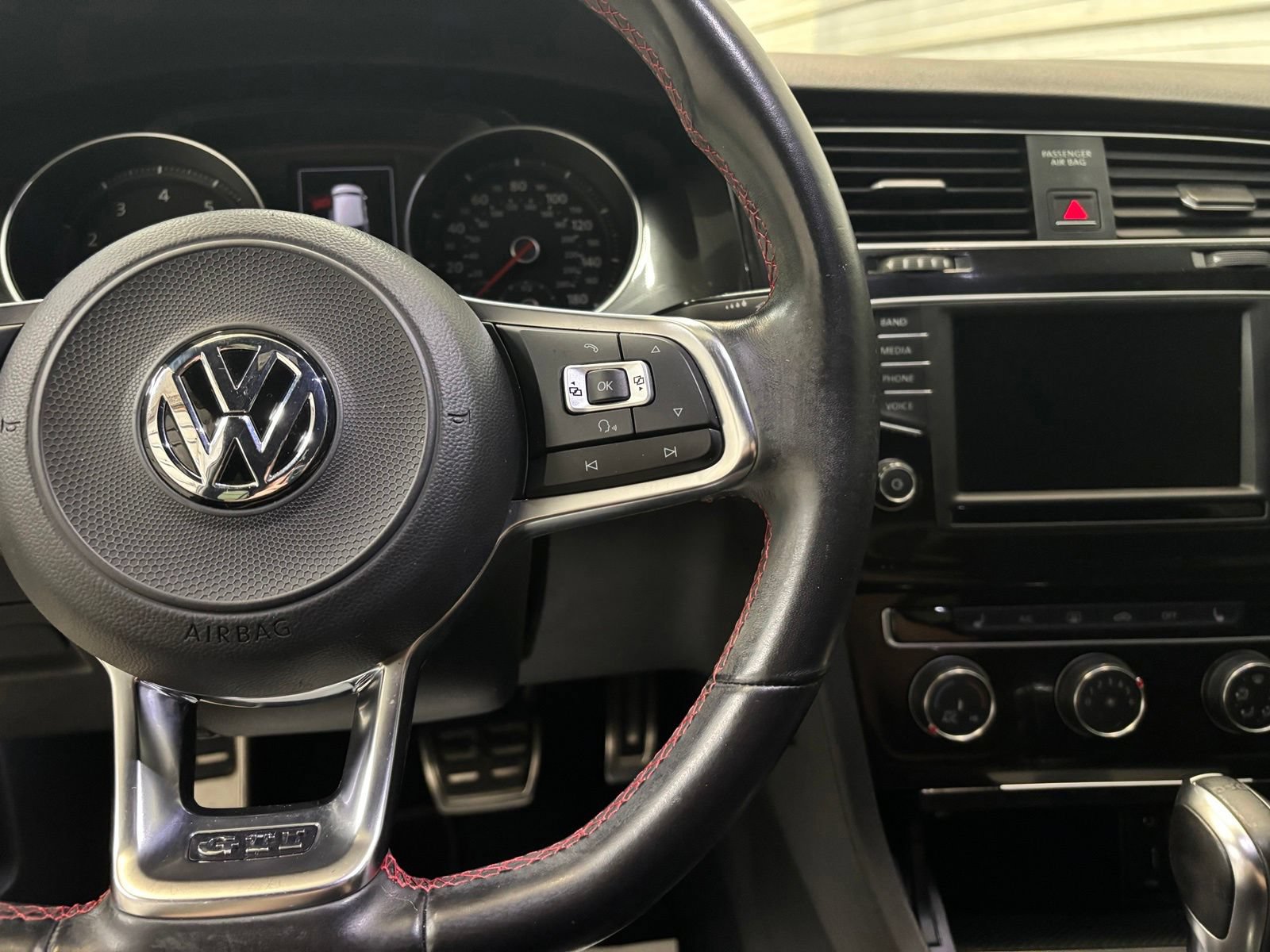 Used 2017 Volkswagen GTI Sport FWD image 14