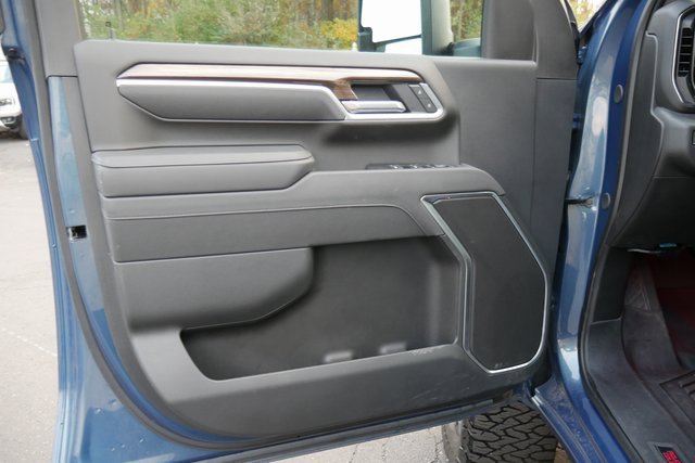 Used 2025 Chevrolet Silverado 2500 LT w/ Trail Boss Package image 13