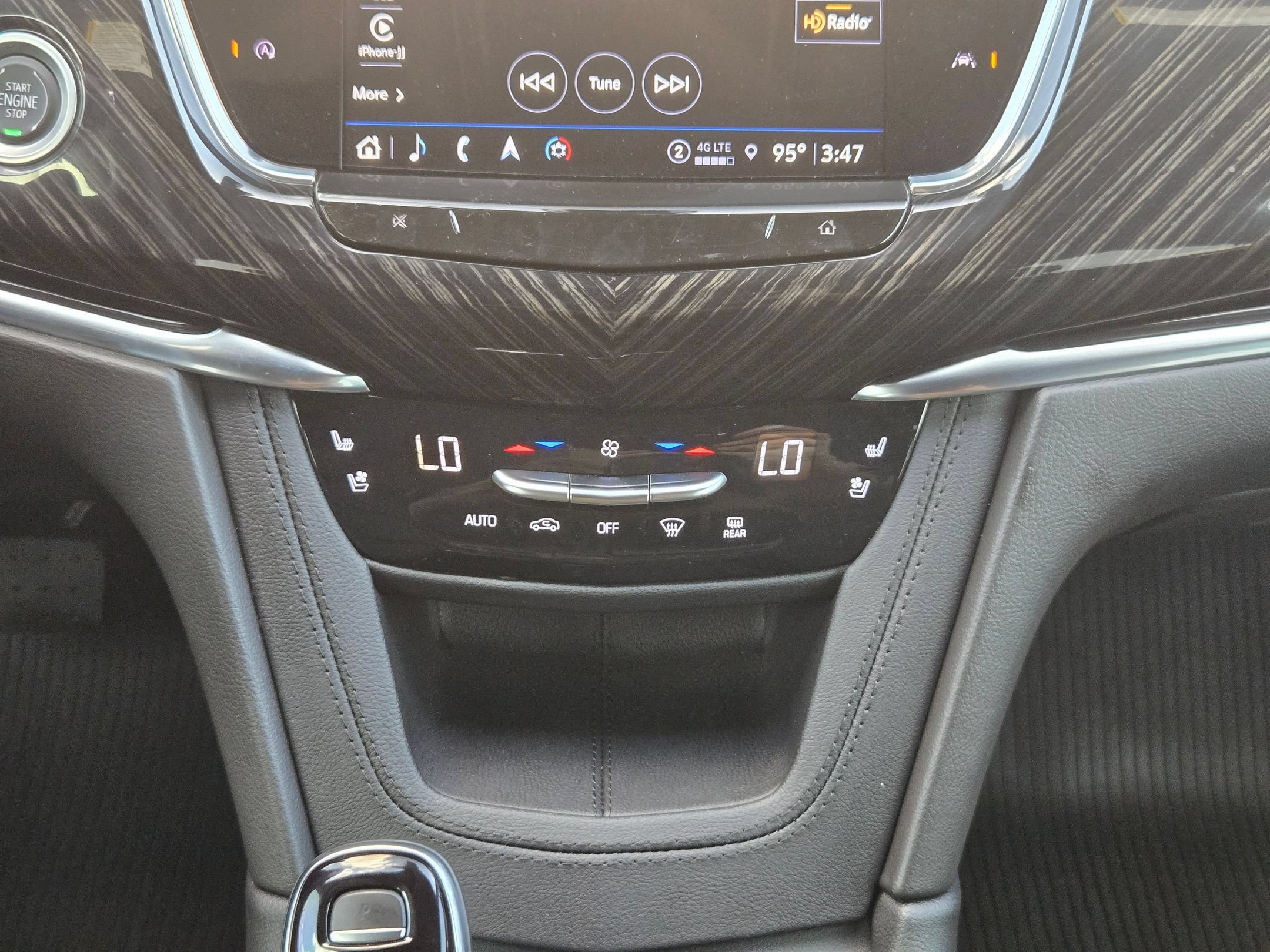 Used 2022 Cadillac XT6 Premium Luxury w/ Technology Package FWD image 19