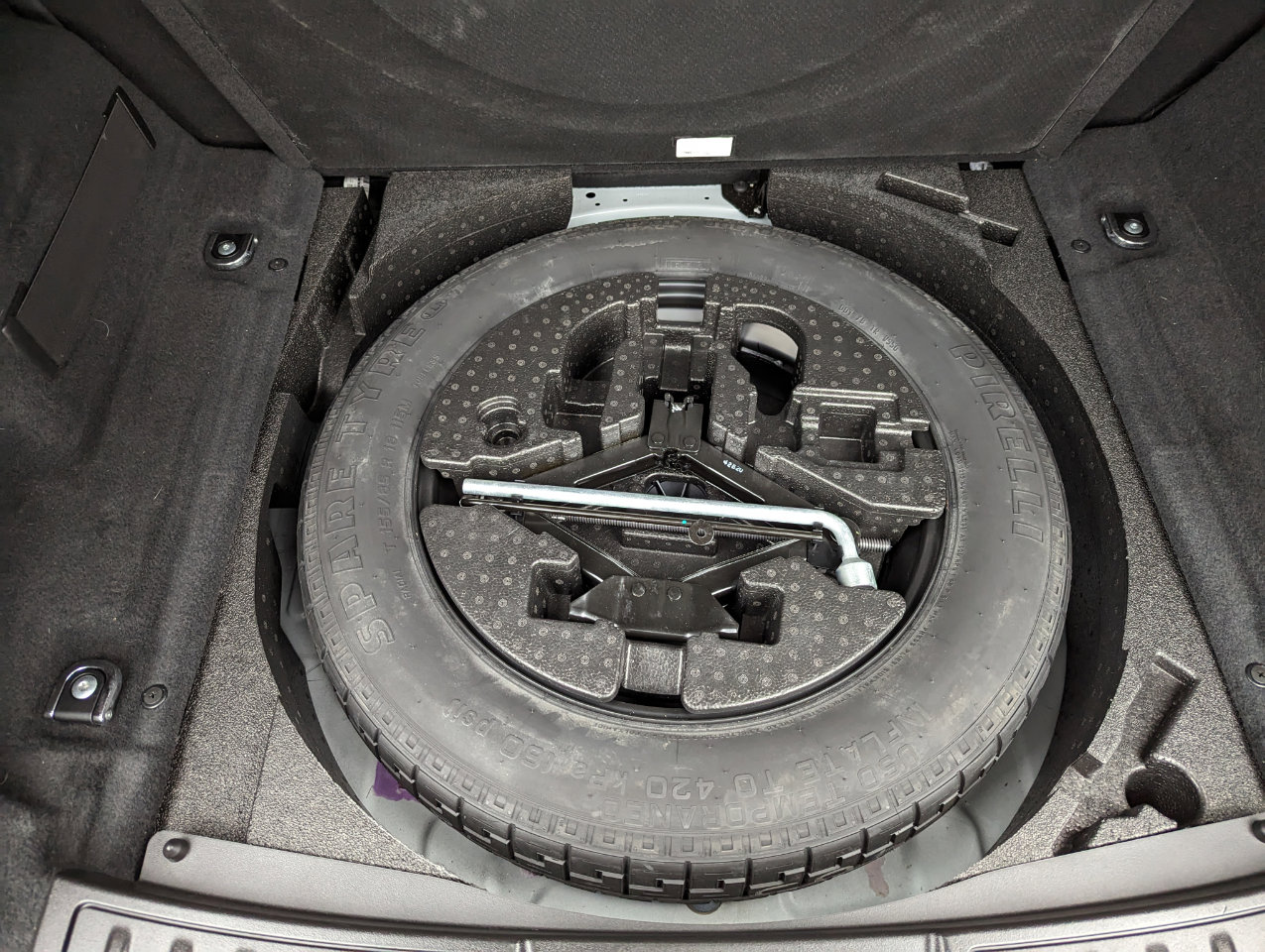 Used 2021 Land Rover Range Rover Evoque S image 44