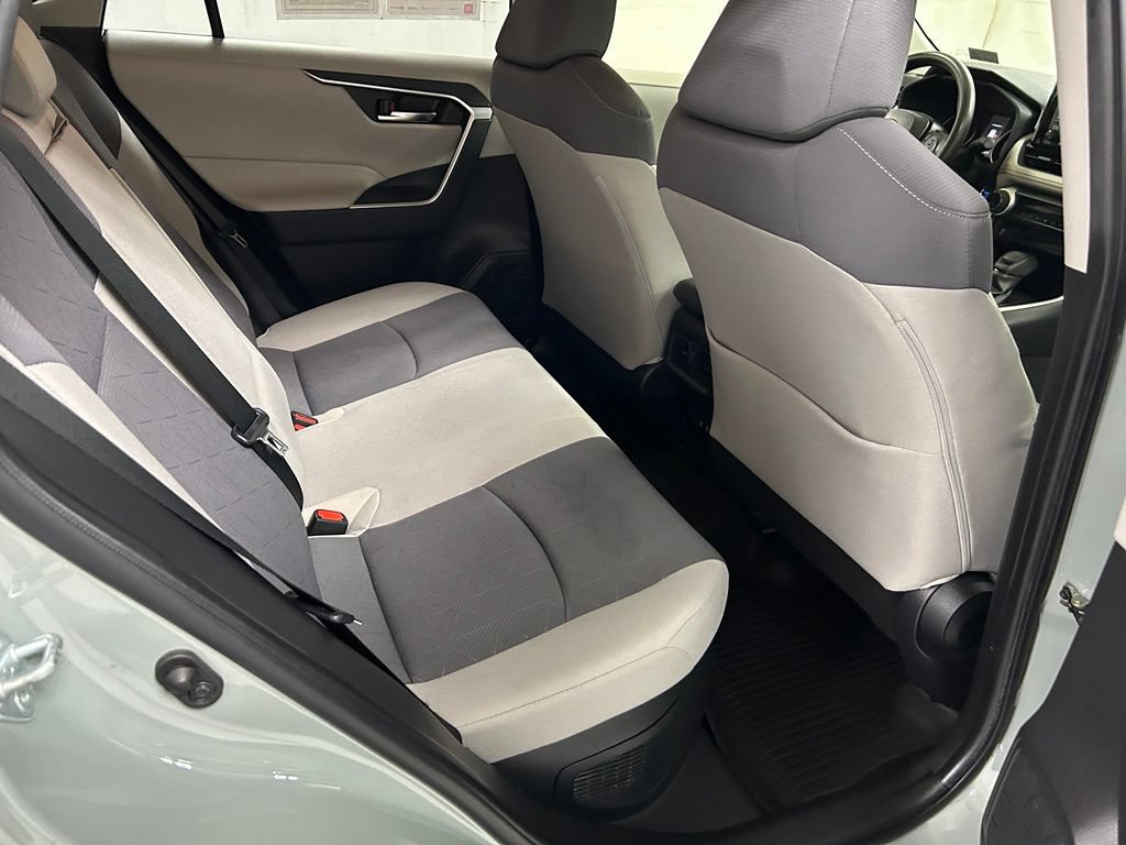 Certified 2020 Toyota RAV4 XLE w/ Convenience Package AWD/4WD image 14