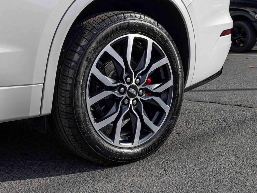 Used 2025 Cadillac XT6 Sport image 8