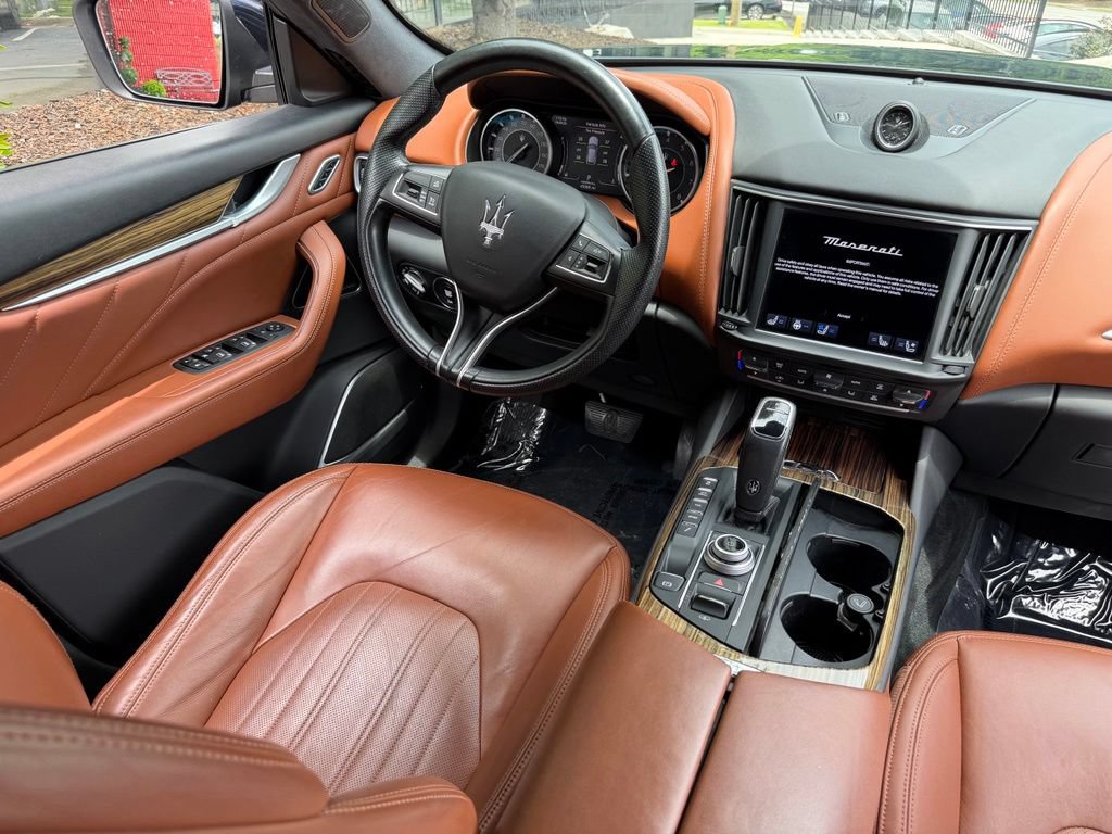 Used 2022 Maserati Levante GT AWD/4WD image 42