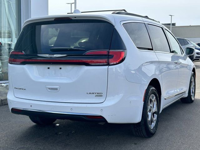Used 2022 Chrysler Pacifica Limited w/ Uconnect Theater Family Group AWD/4WD image 7