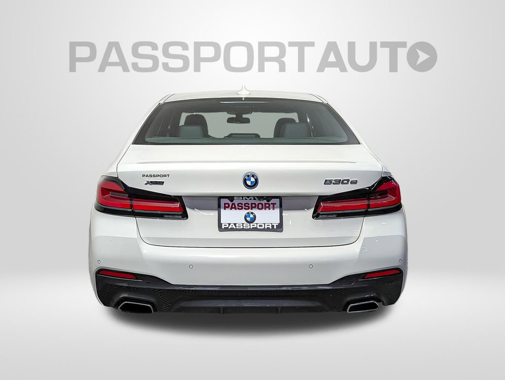Certified 2023 BMW 530e xDrive w/ Premium Package image 5