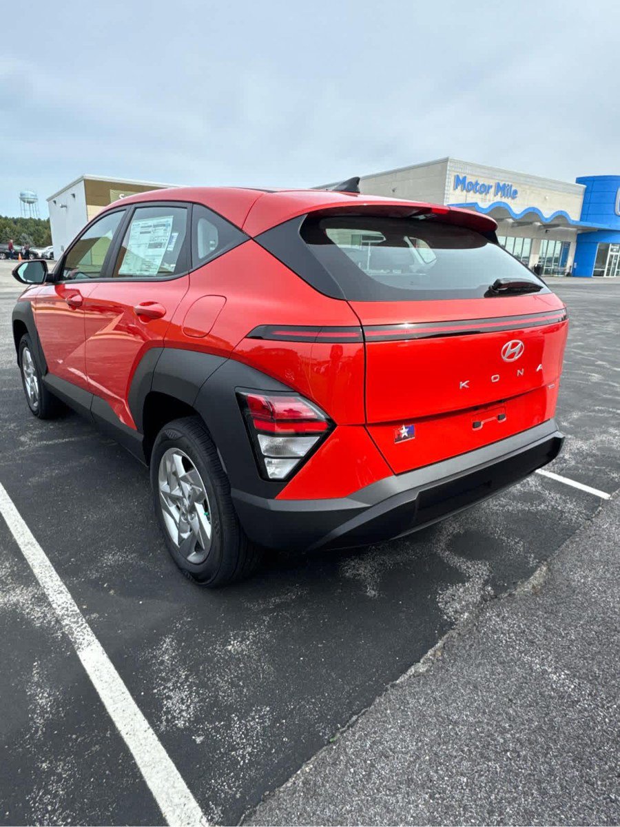 New 2027 Hyundai Kona SE AWD/4WD image 14