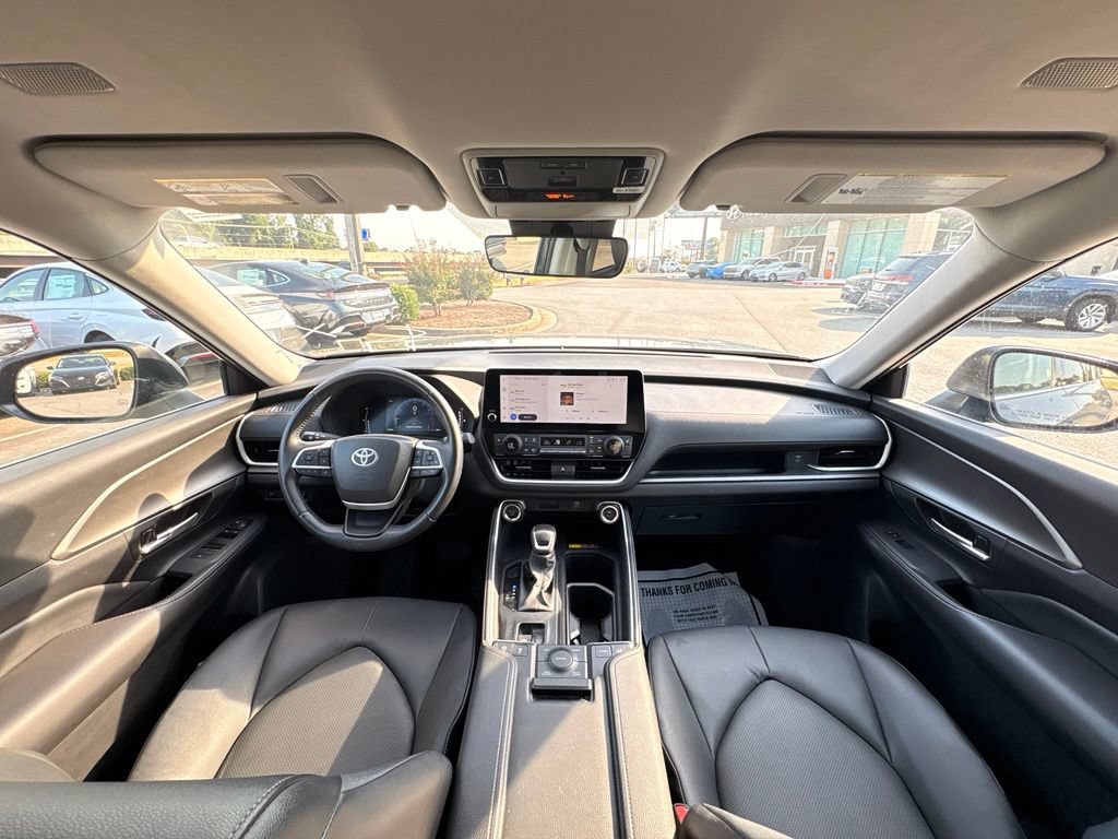 Used 2025 Toyota Grand Highlander AWD image 30