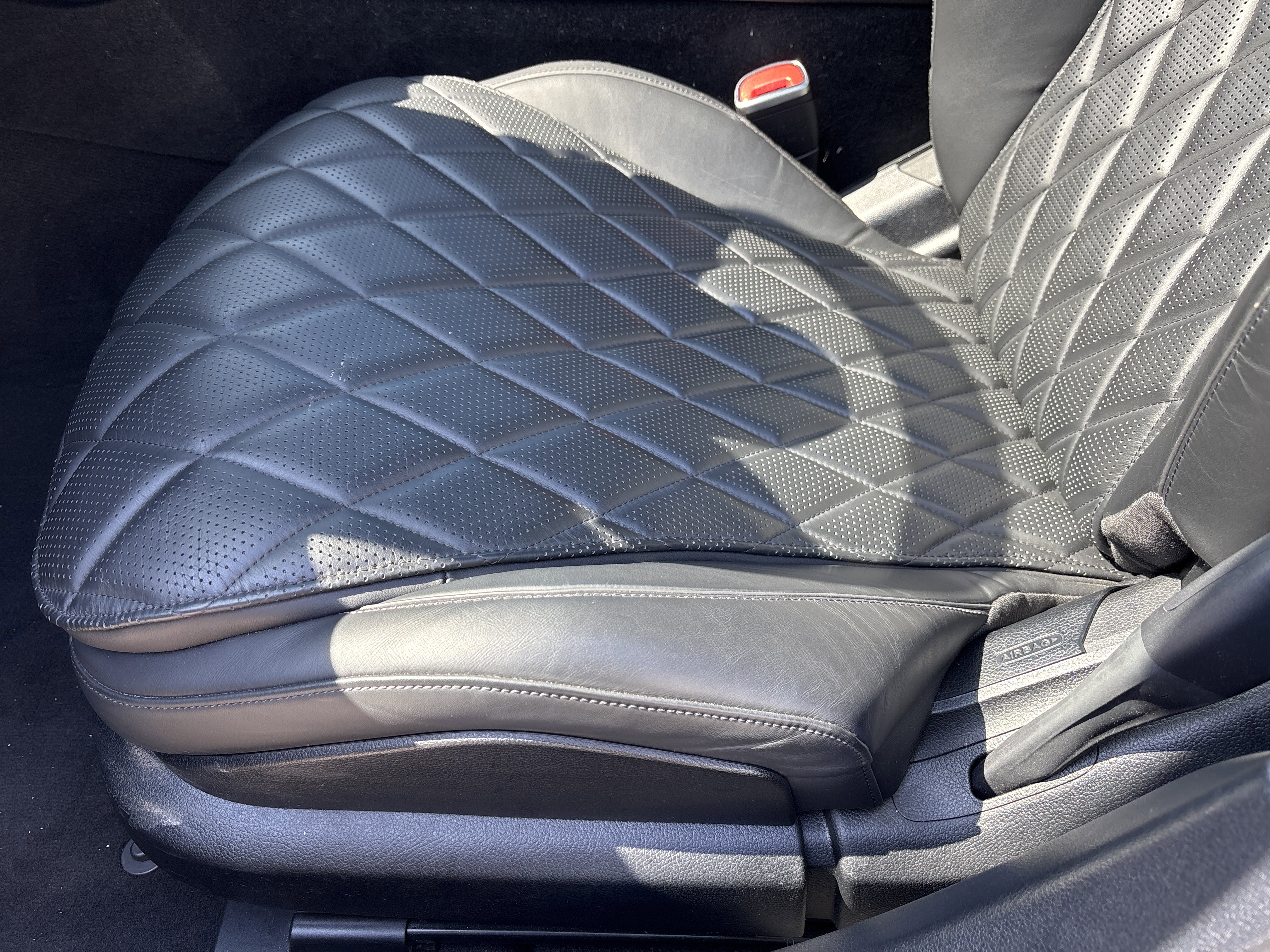 Used 2022 Mercedes-Benz S 580 4MATIC Sedan w/ Rear Seat Package image 30