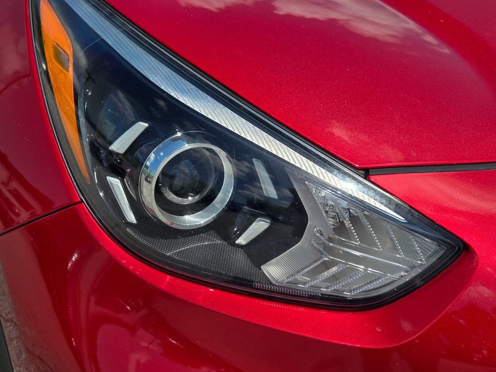 Certified 2022 Kia Niro LXS image 4