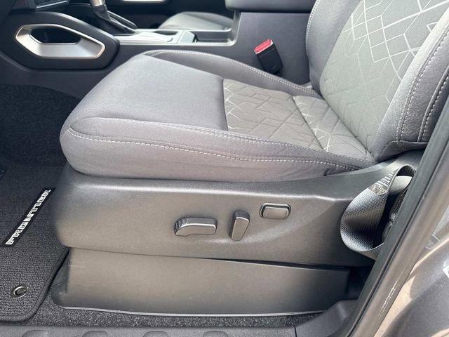 Used 2025 Nissan Frontier SV w/ Tow Package image 24