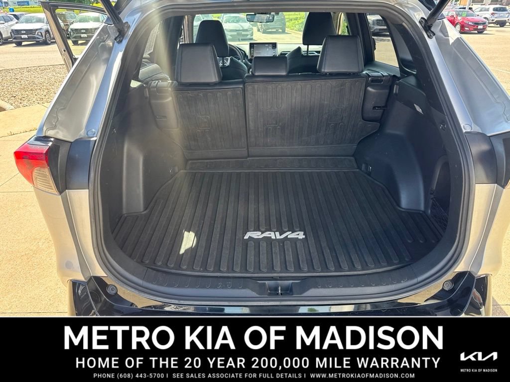 Used 2020 Toyota RAV4 XSE w/ XSE Grade Weather Package AWD/4WD image 28