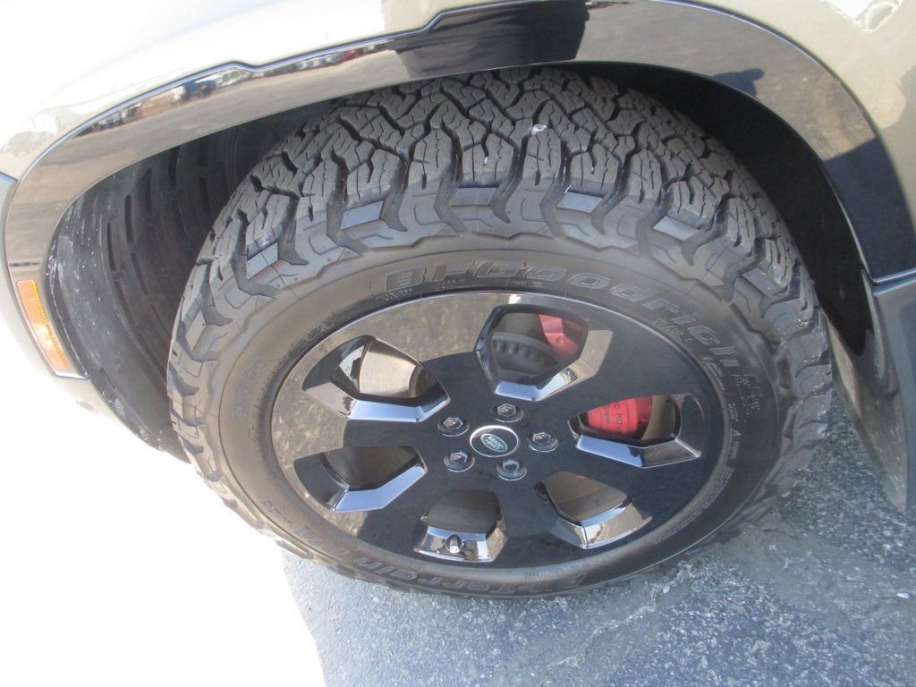 Used 2024 Land Rover Defender 110 X AWD/4WD image 14