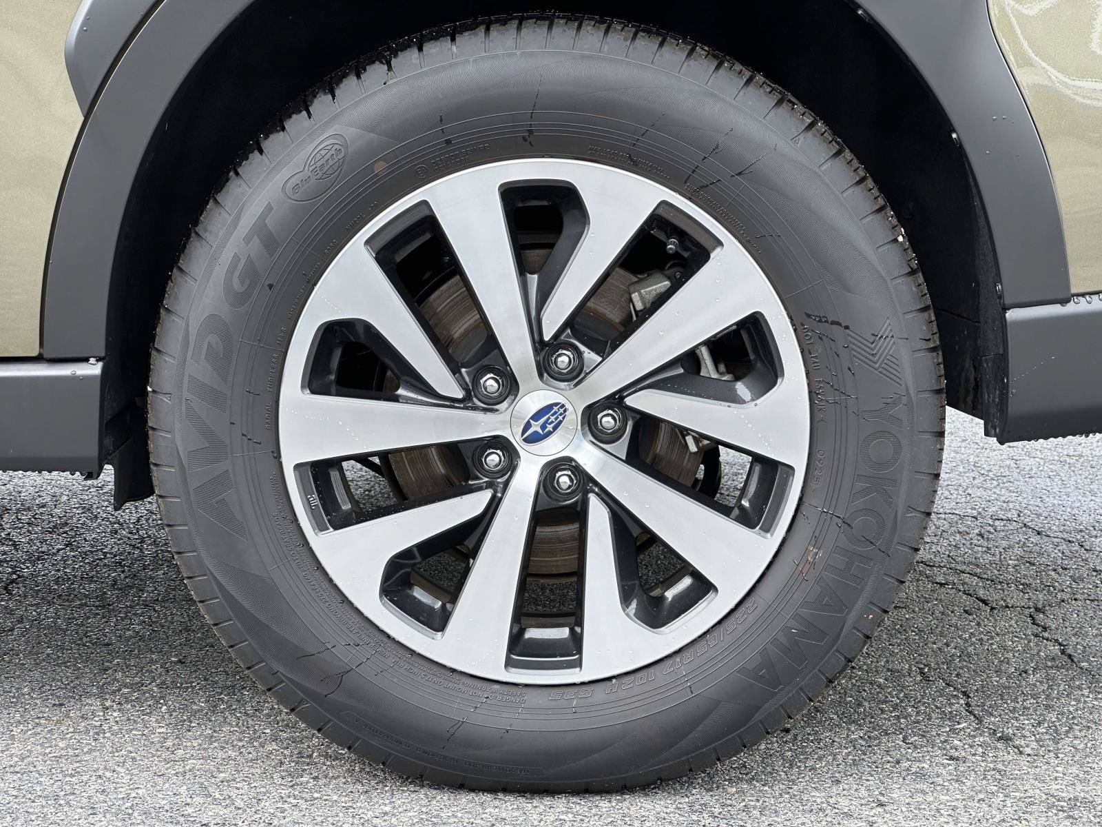 Certified 2025 Subaru Outback Premium AWD/4WD image 18