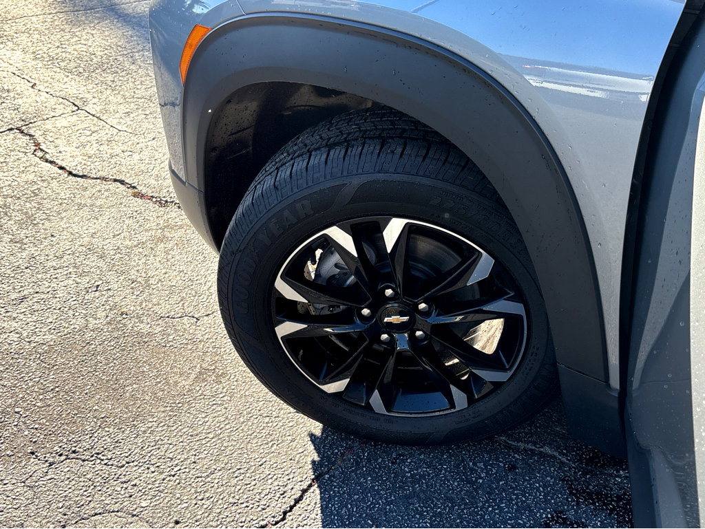 Used 2023 Chevrolet TrailBlazer LT image 23