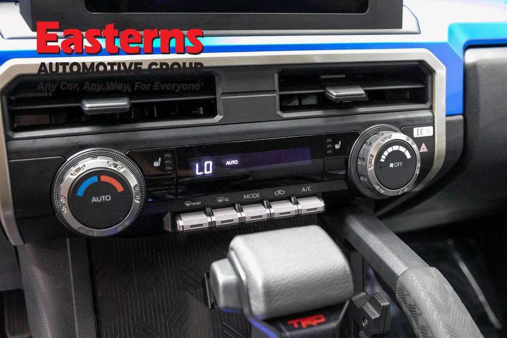 Used 2025 Toyota Tacoma TRD Off-Road AWD/4WD image 19