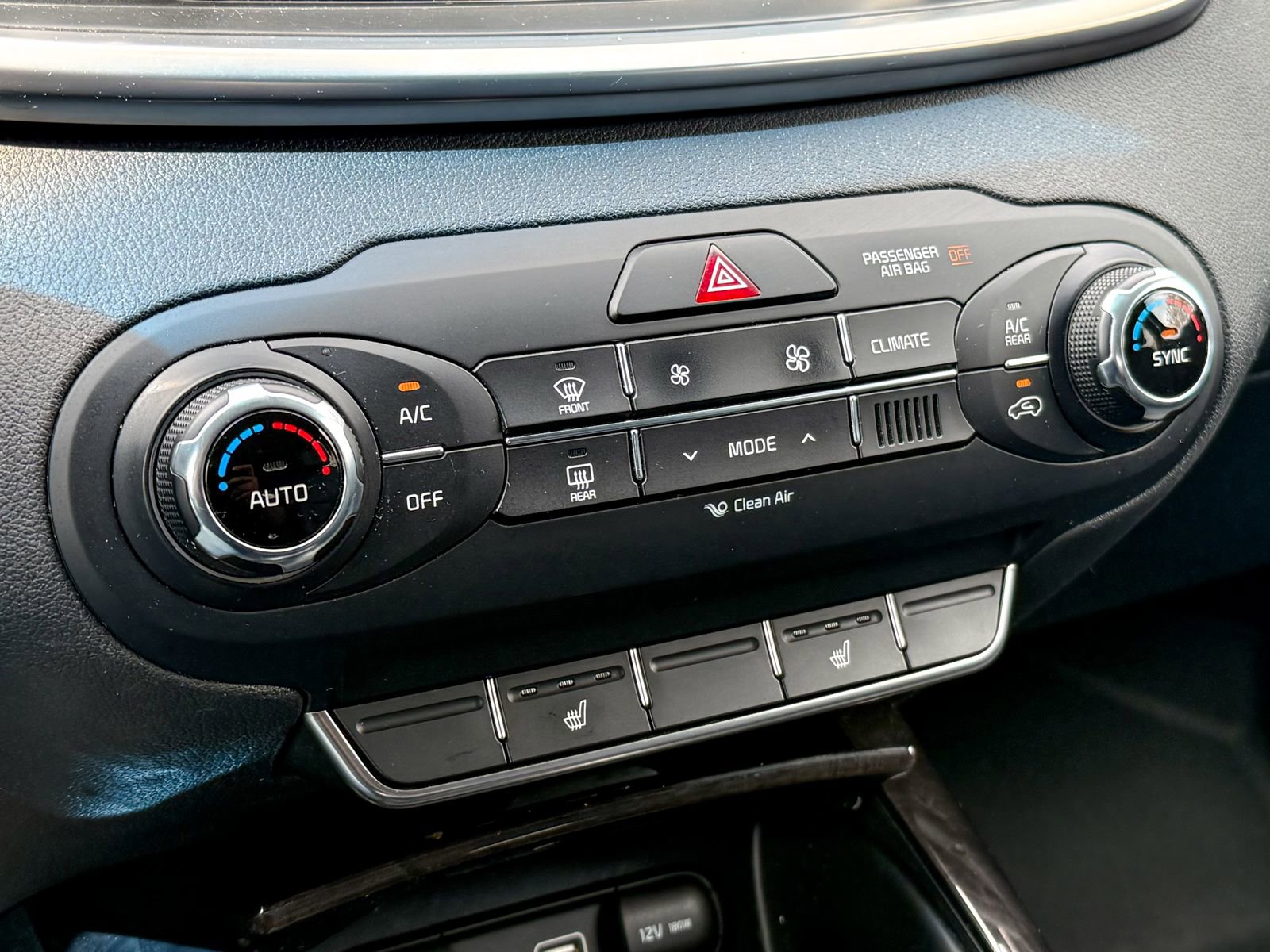 Certified 2017 Kia Sorento EX image 23