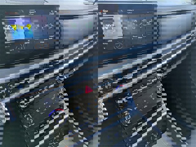 Certified 2025 Hyundai Santa Fe SEL image 11