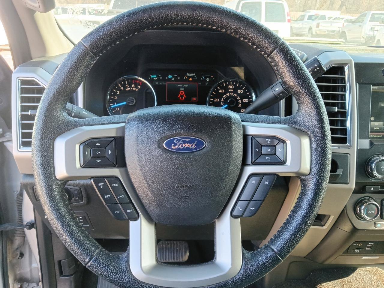 Used 2015 Ford F150 Lariat RWD image 11