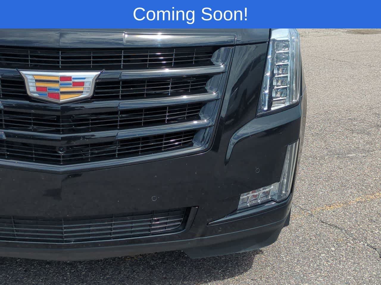 Used 2020 Cadillac Escalade Luxury w/ Escalade Sport Edition AWD/4WD image 10