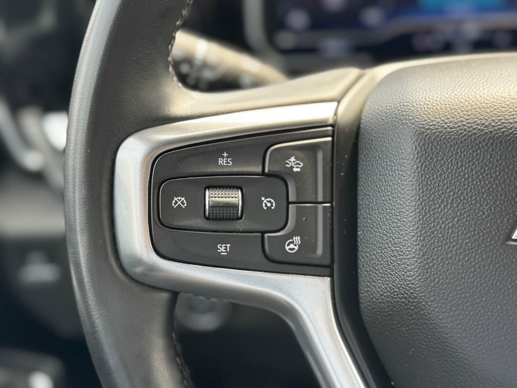 Used 2024 Chevrolet Silverado 2500 LT w/ Convenience Package image 5