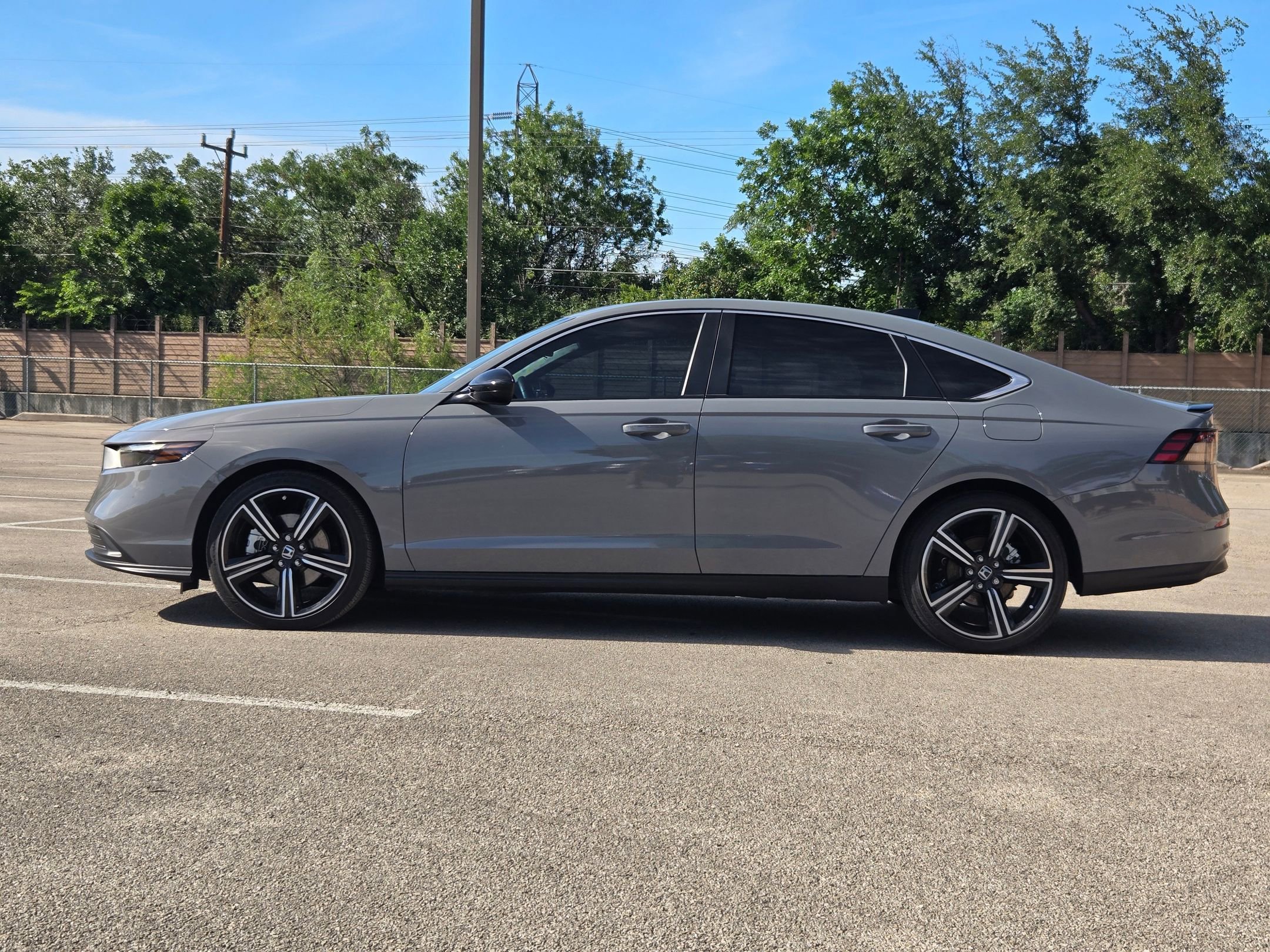 Used 2025 Honda Accord Sport image 5