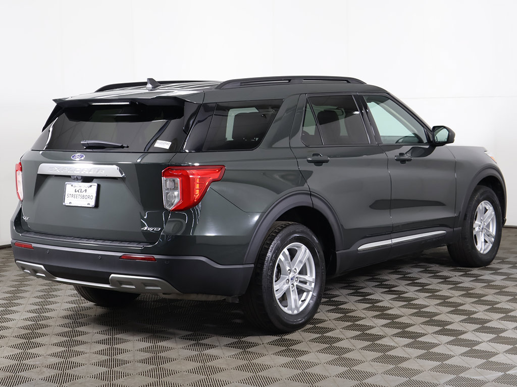 Used 2023 Ford Explorer XLT w/ Equipment Group 202A AWD/4WD image 12