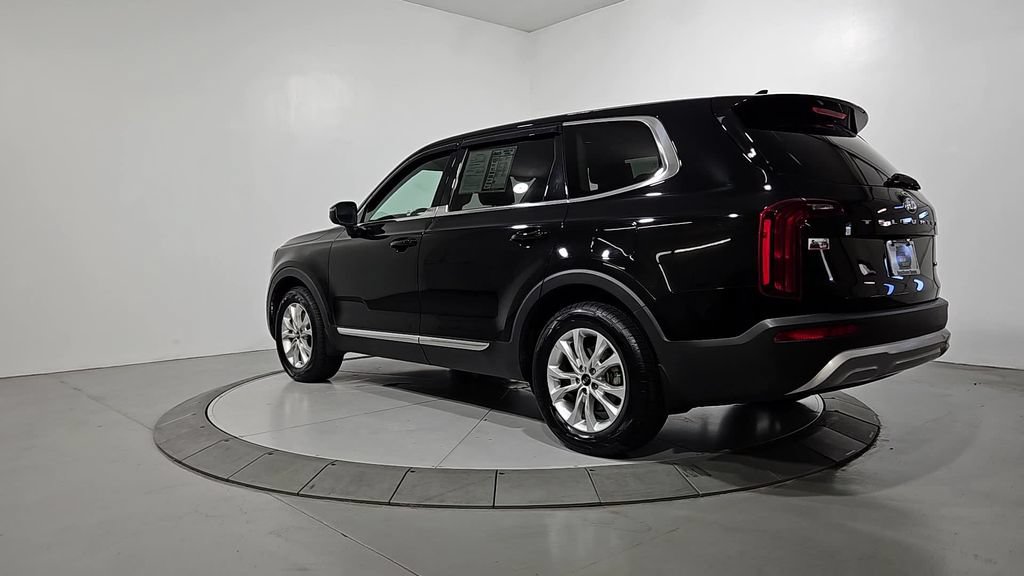 Used 2020 Kia Telluride LX FWD image 3