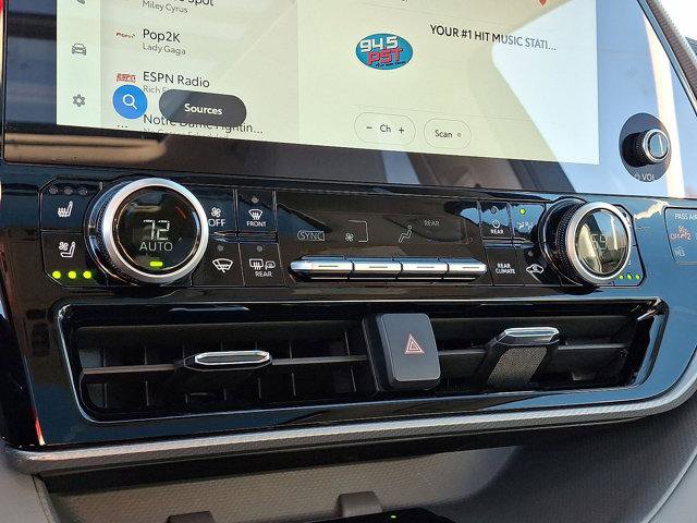 Certified 2025 Toyota Highlander Platinum image 21