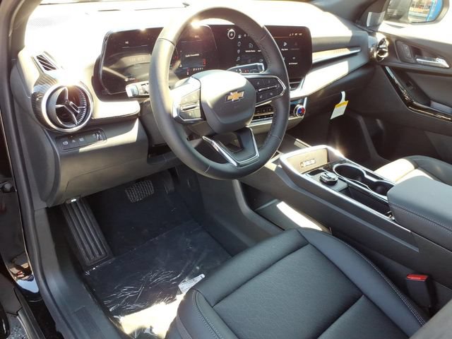 New 2027 Chevrolet Equinox LT w/ Convenience Package II FWD image 5