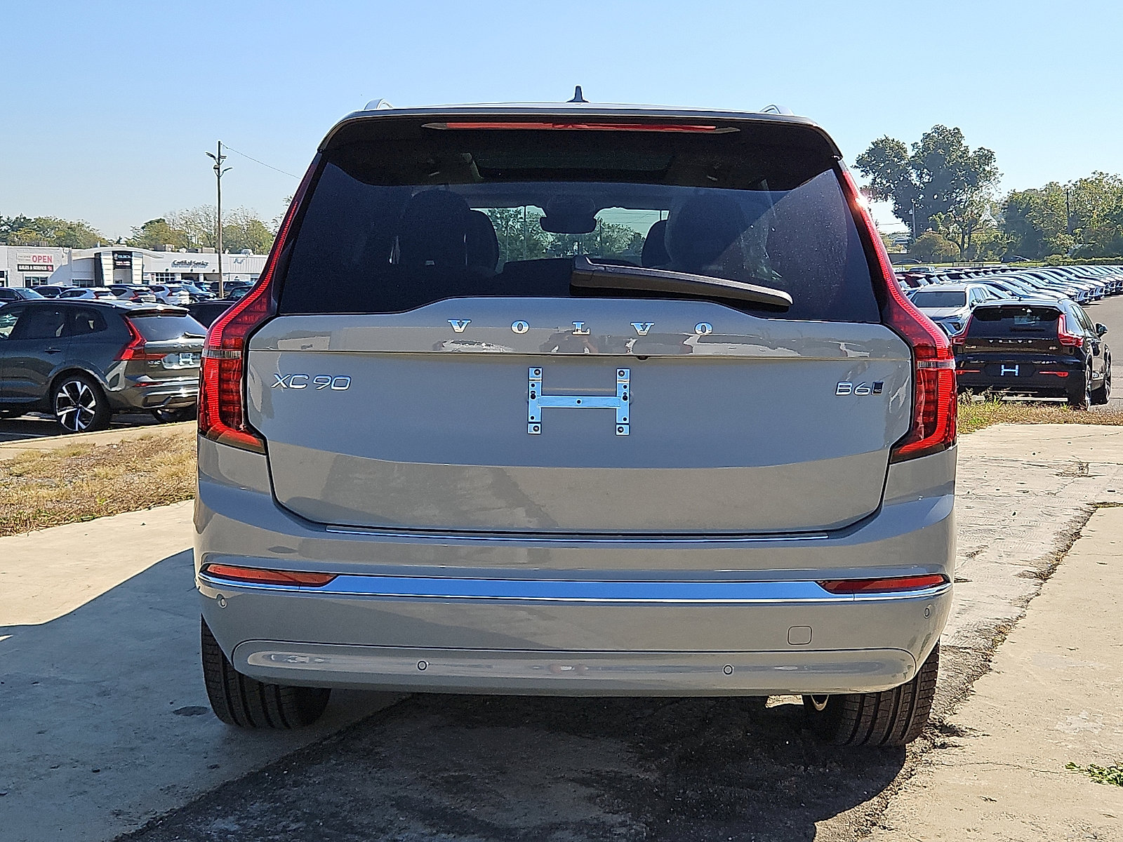 New 2026 Volvo XC90 B6 Plus w/ Protection Package Premier image 5