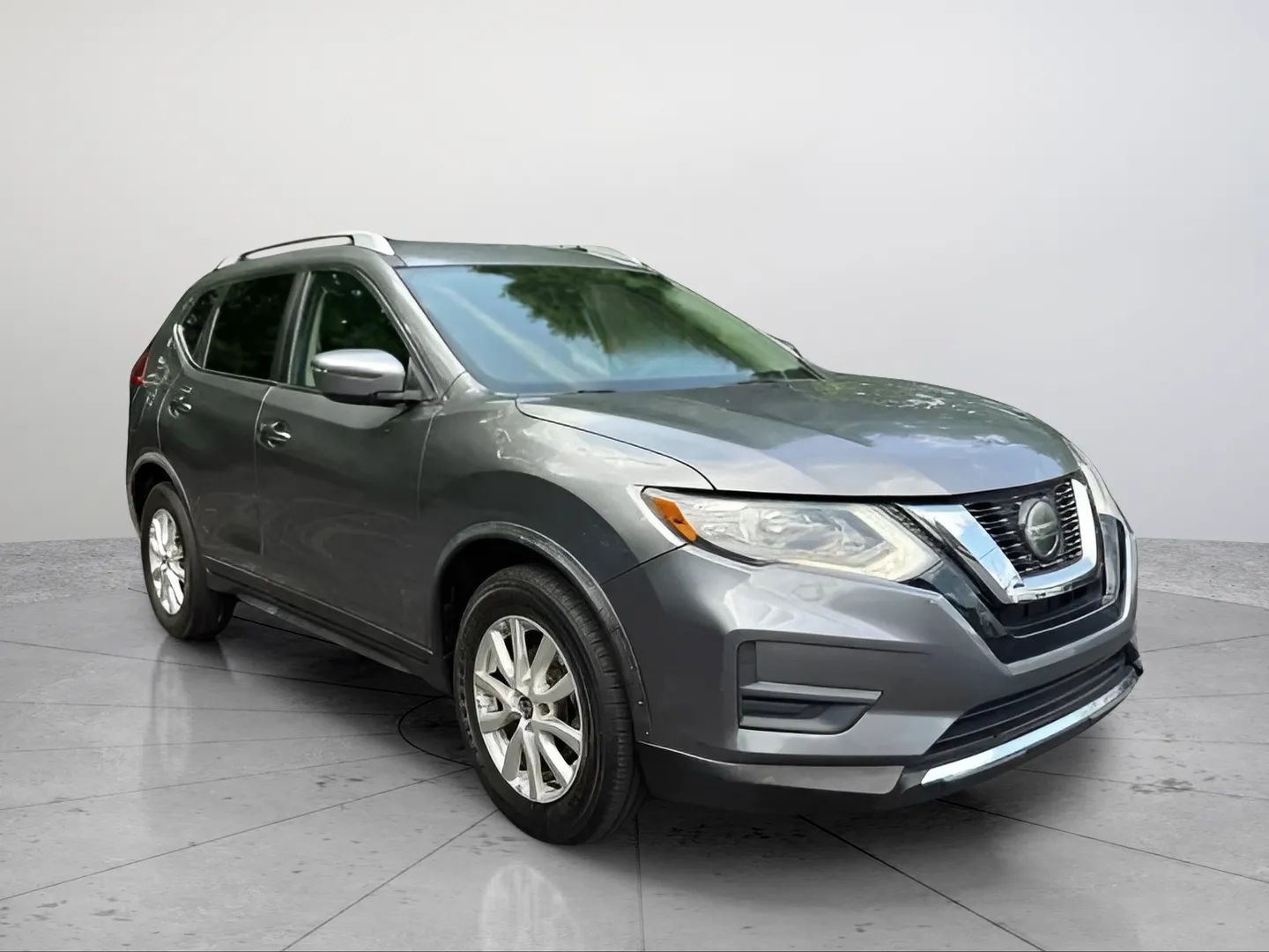 Used 2019 Nissan Rogue SV image 14