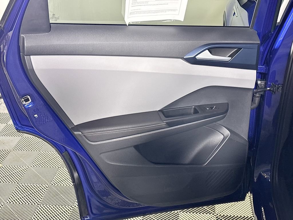 Certified 2024 Volkswagen Taos SE w/ Panoramic Sunroof Package image 19