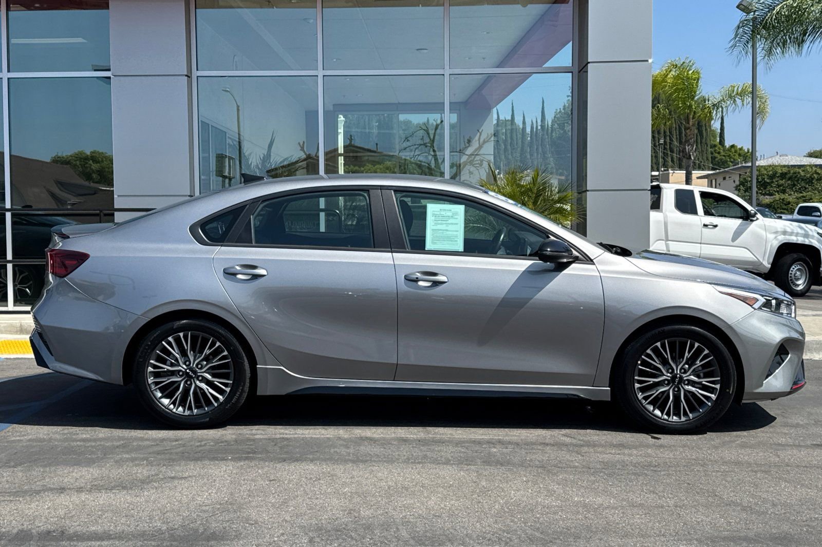 Used 2023 Kia Forte GT-Line image 4