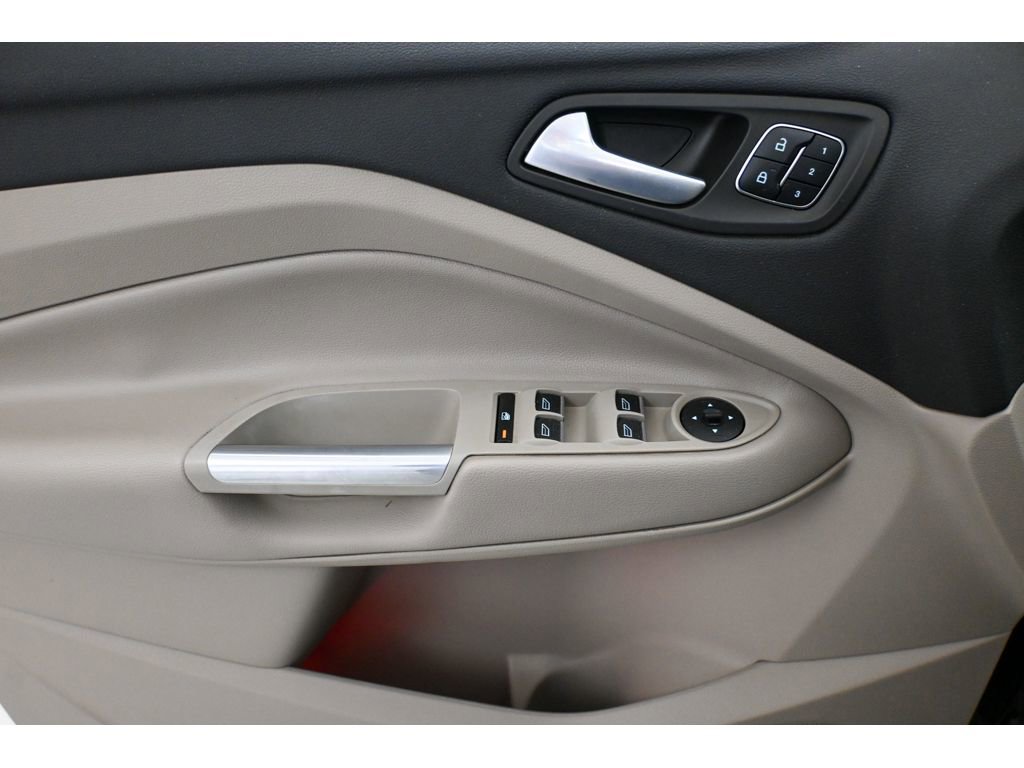 Used 2019 Ford Escape Titanium image 27