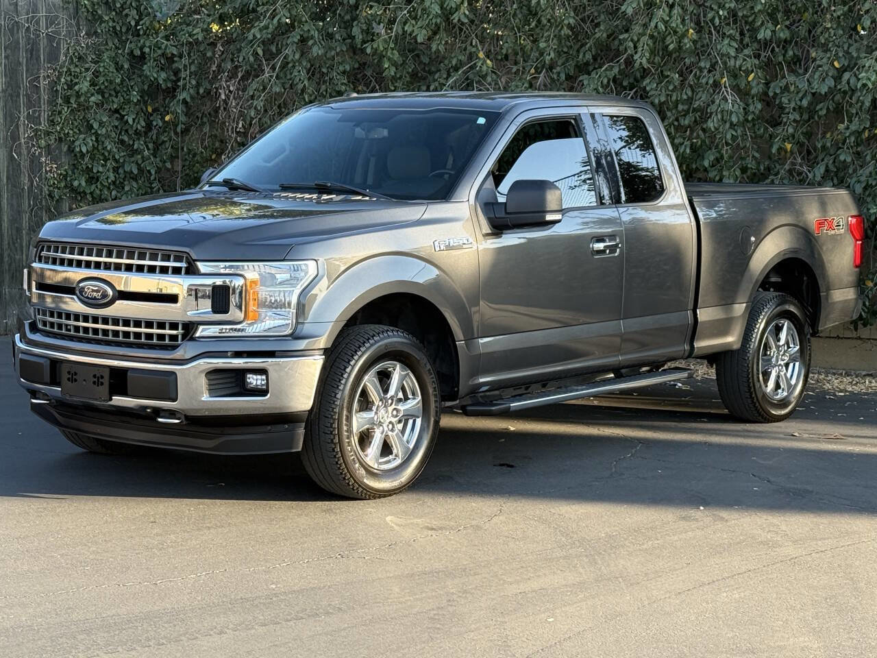 Used 2018 Ford F150 XLT w/ Equipment Group 302A Luxury image 4