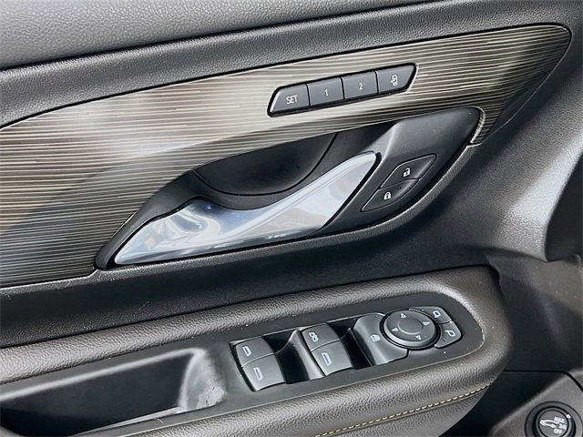 Used 2021 GMC Terrain SLT image 9