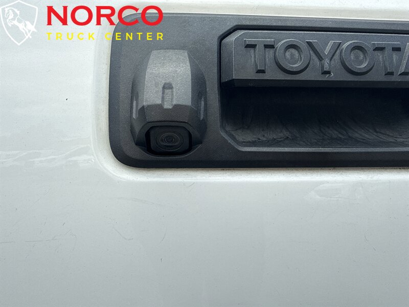 Used 2019 Toyota Tacoma SR RWD image 8