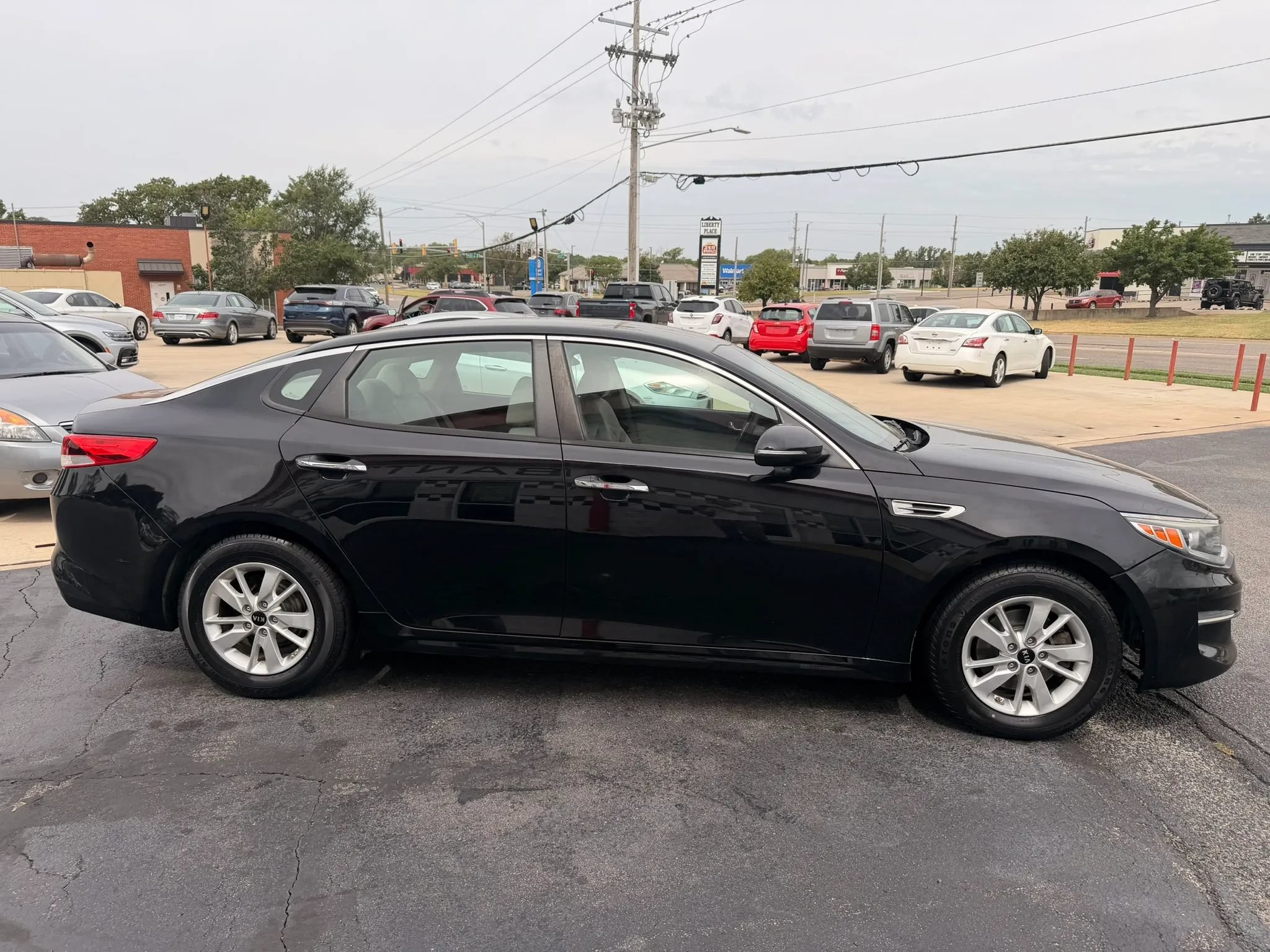 Used 2016 Kia Optima LX FWD image 6