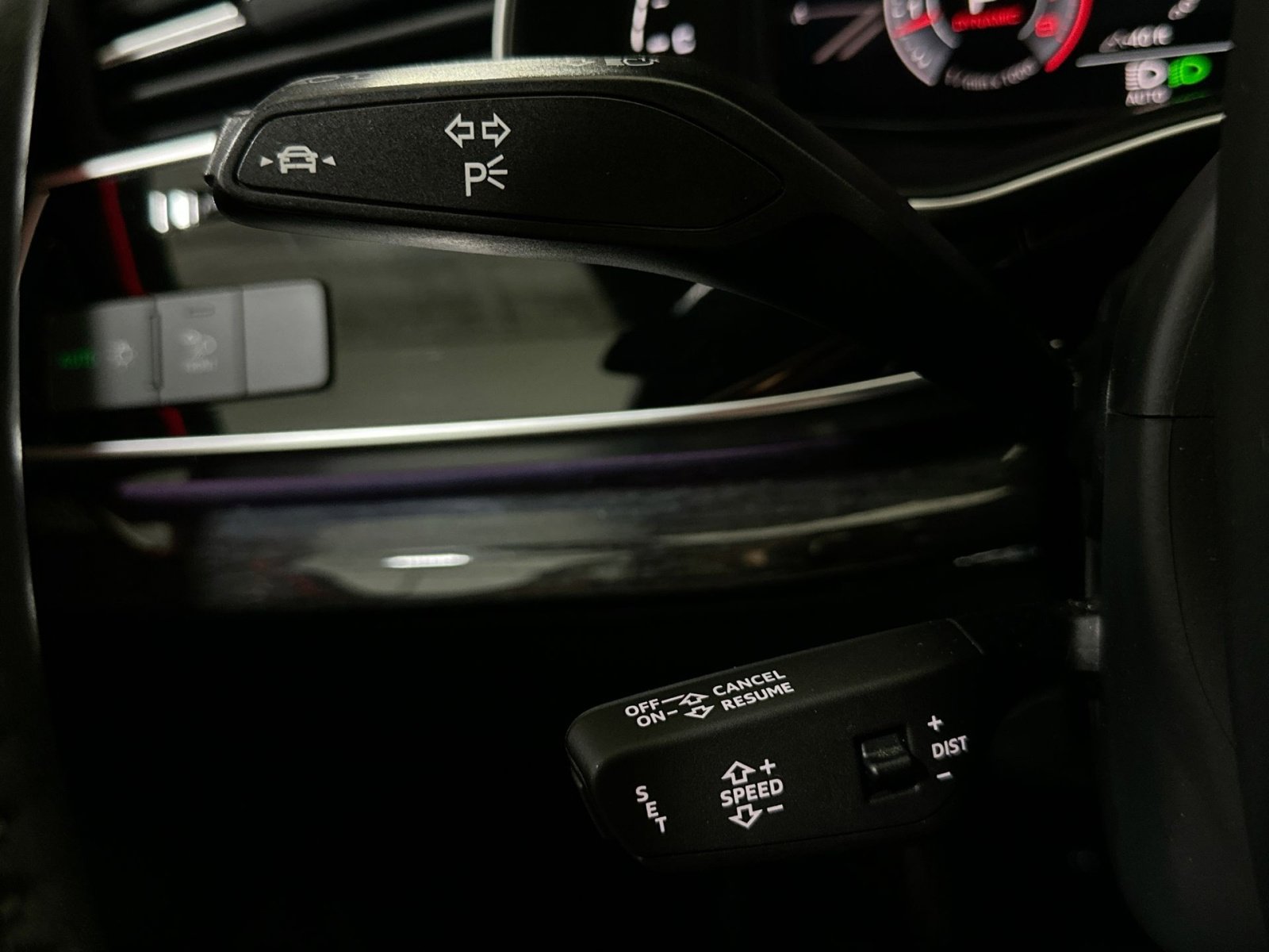 Used 2019 Audi Q8 Premium Plus image 30