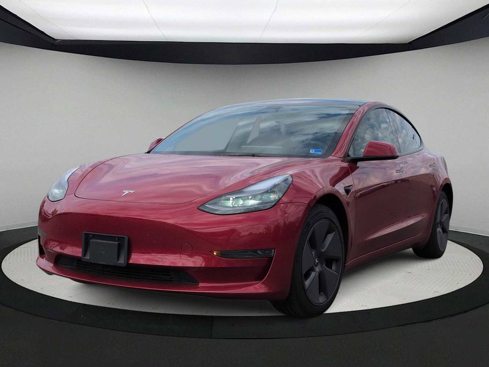Used 2023 Tesla Model 3 Standard Range RWD image 4