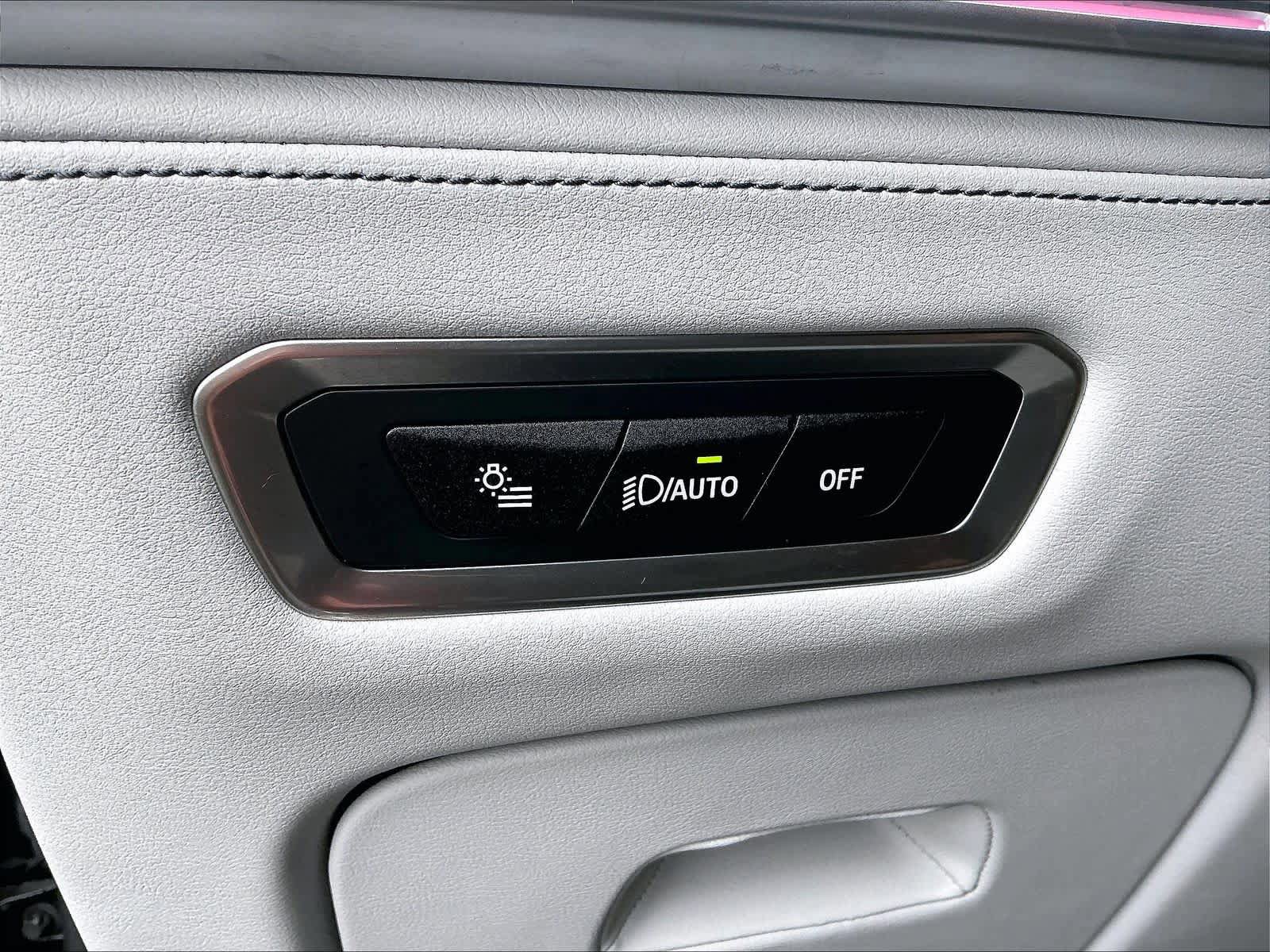 Used 2025 BMW XM image 33