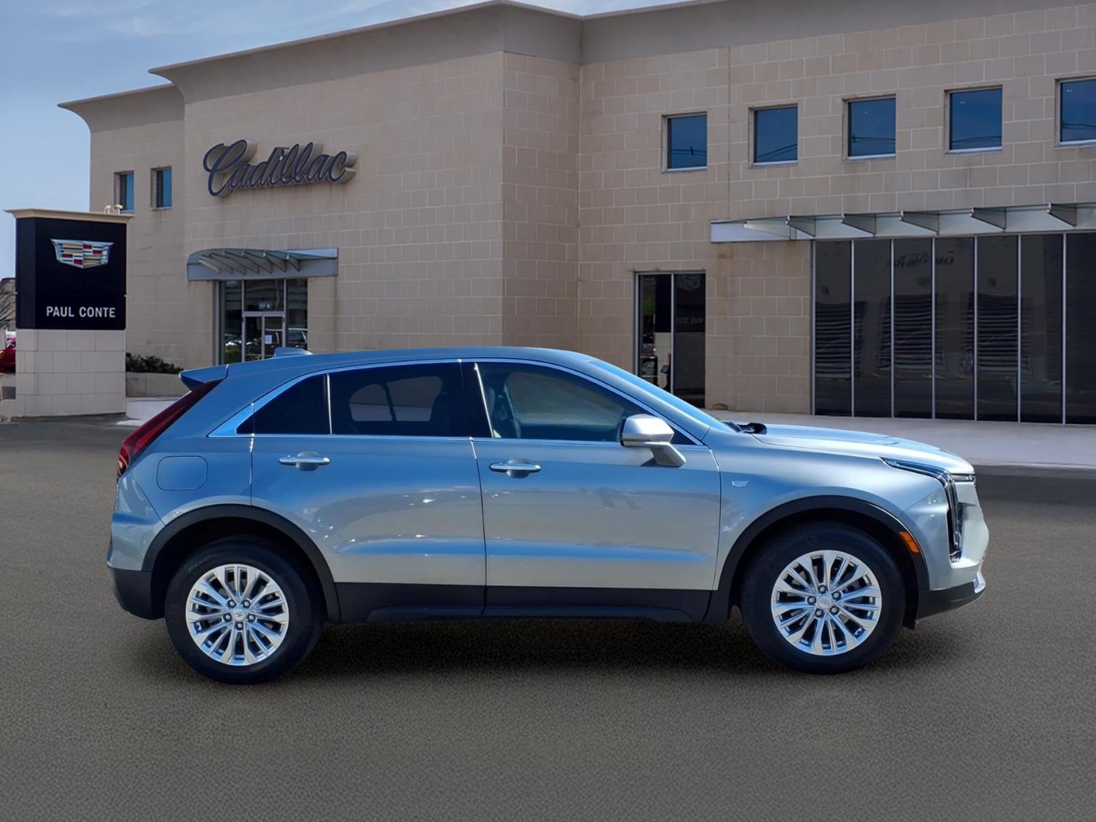 Certified 2024 Cadillac XT4 Luxury w/ Cold Weather Package AWD/4WD image 4