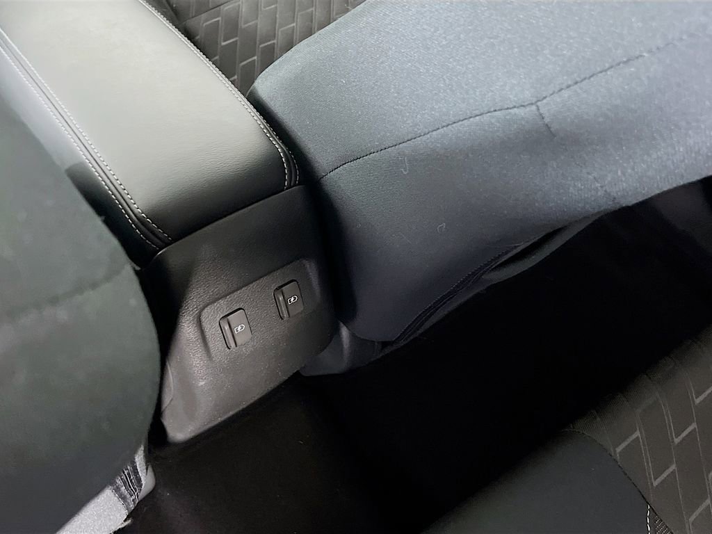 Used 2024 Nissan Kicks SV image 21