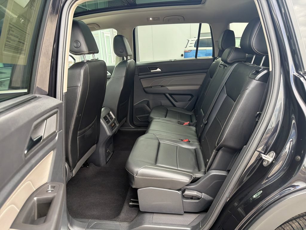 Certified 2022 Volkswagen Atlas SE w/ Panoramic Sunroof Package AWD/4WD image 14
