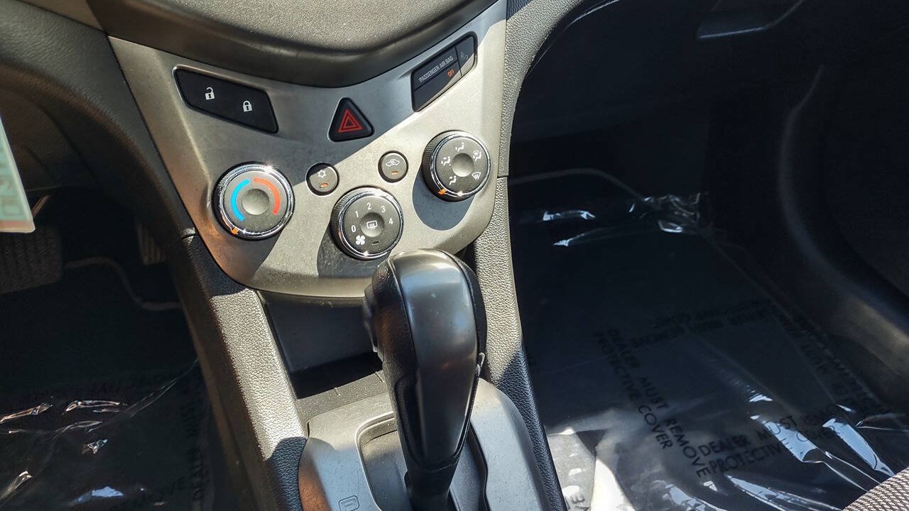 Used 2016 Chevrolet Sonic LT FWD image 15