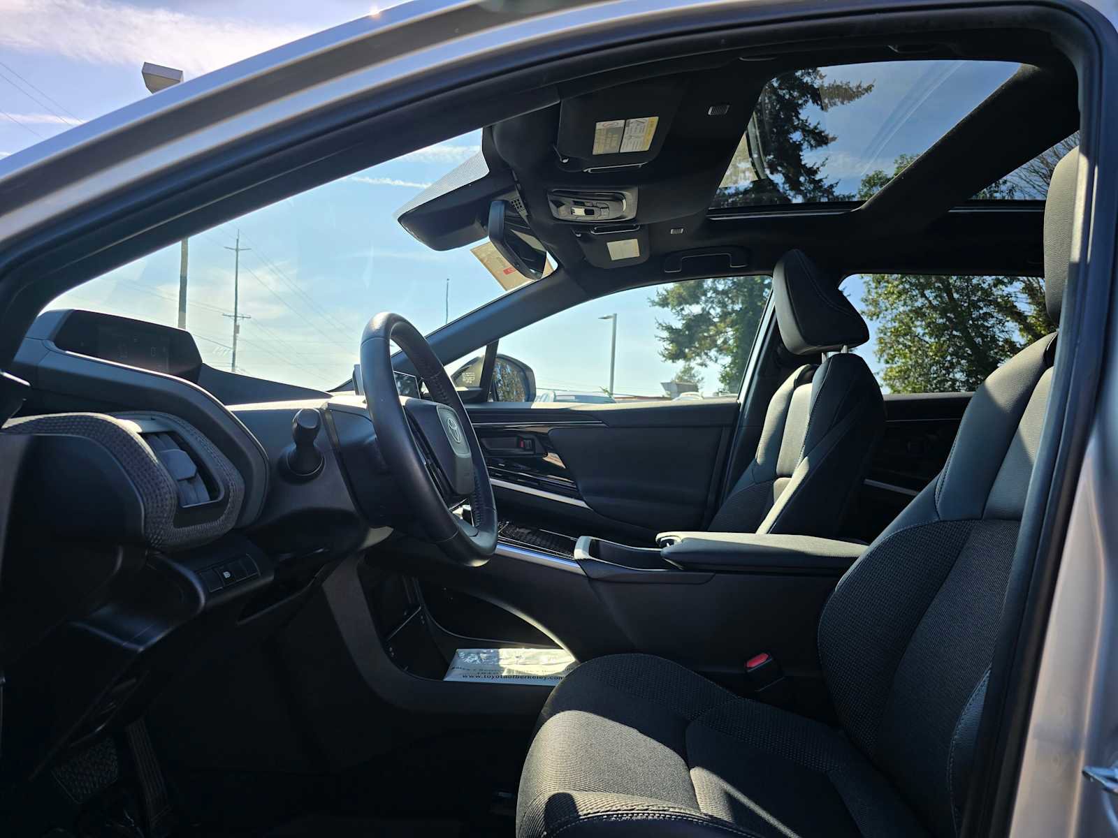 Used 2023 Toyota bZ4X XLE w/ Weather Package image 20