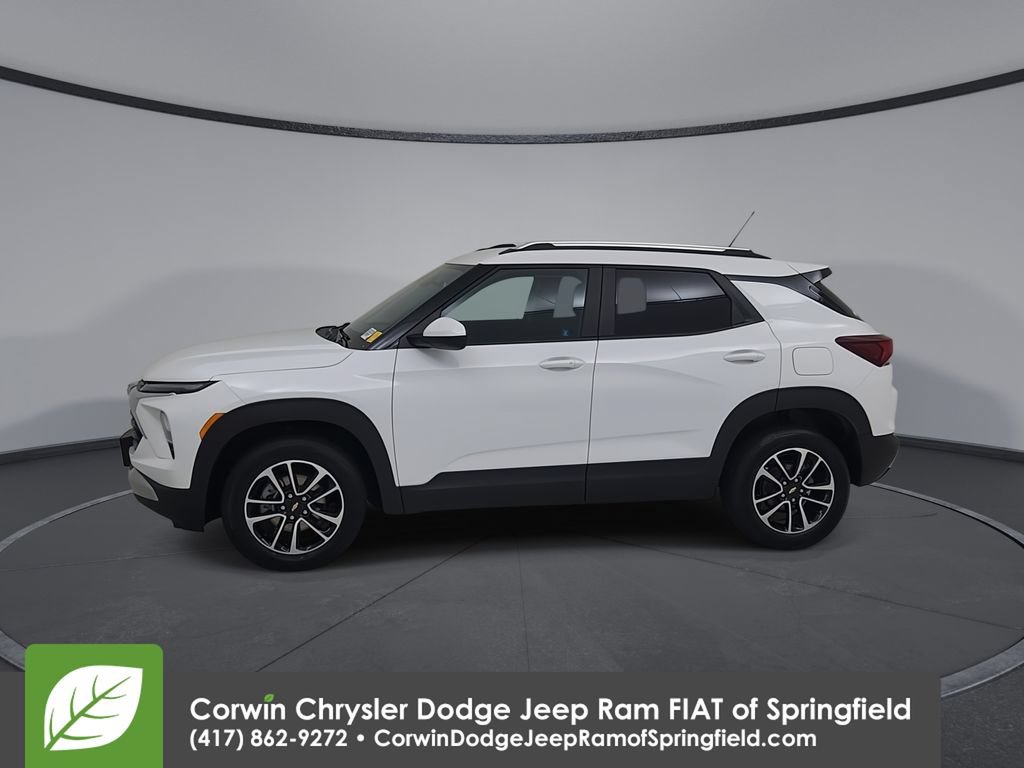 Used 2025 Chevrolet TrailBlazer LT AWD/4WD image 8