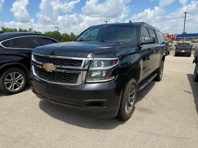 Used 2017 Chevrolet Suburban LT AWD/4WD image 3